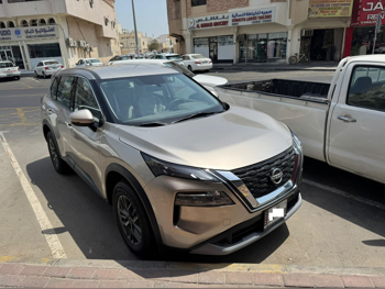 نيسان  إكس - ترايل  إس يو في 4 في 4  ذهبي  2024