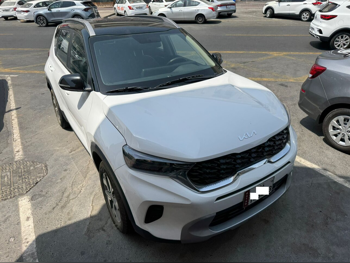 كيا  سونت  4 سلندر  إس يو في 4 في 4  أبيض  2024