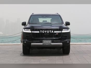 Toyota  Land Cruiser  6 Cylinder  SUV 4x4  Black  2025