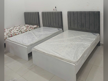 Beds - Queen  - Gray  - Mattress Included