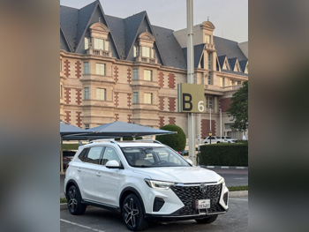 ام جي  ار اكس5  4 سلندر  إس يو في 4 في 4  أبيض  2024