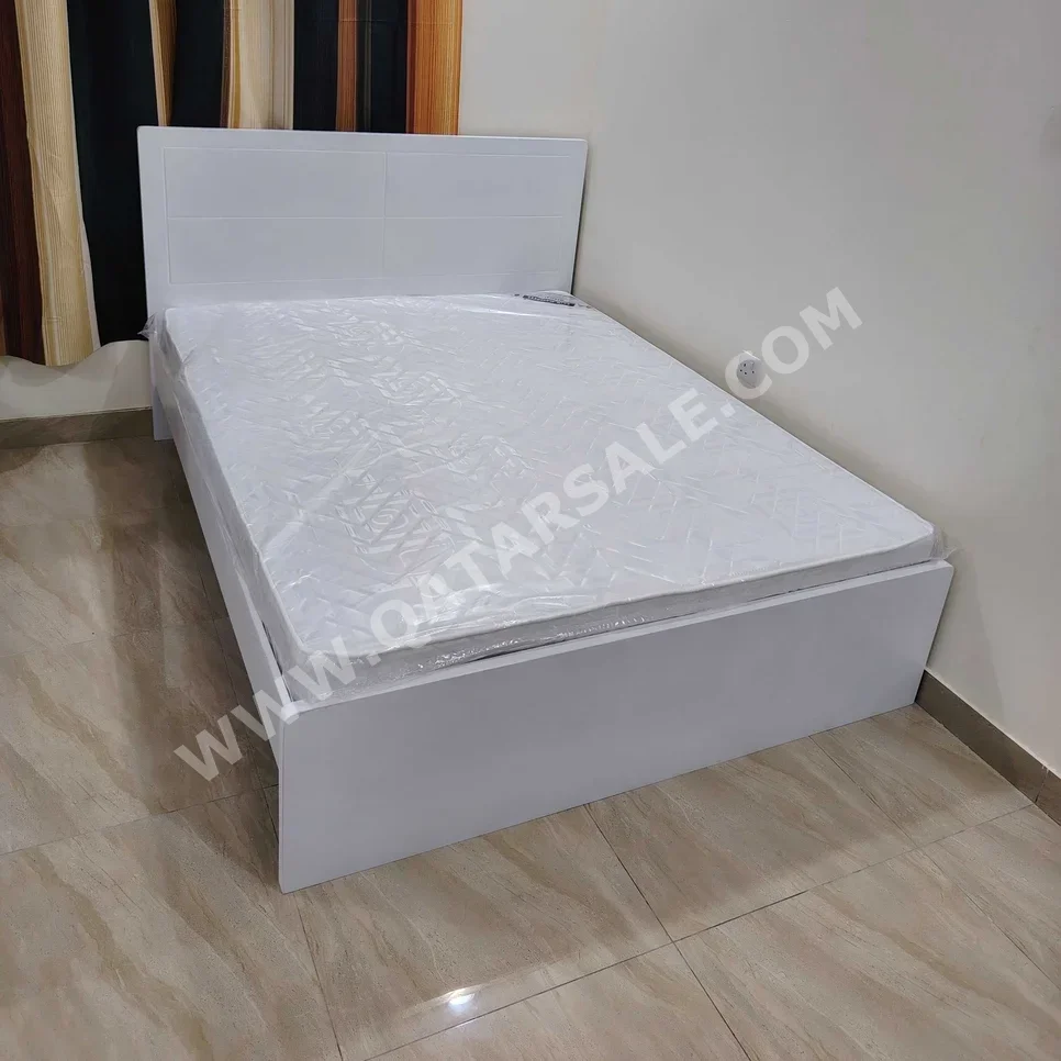 الأسّرة - كوين  - أبيض  - متضمنة المرتبة