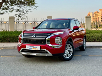 Mitsubishi  Outlander  2025  Automatic  0 Km  4 Cylinder  Front Wheel Drive (FWD)  SUV  Red  With Warranty