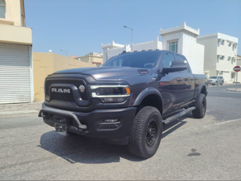 دودج  رام  2500 بور واجن  2020  اوتوماتيك  75,615 كم  8 سلندر  دفع رباعي  بيكب  رمادي