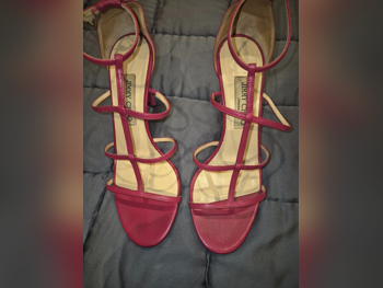 أحذية جلد اصلي  زهري مقاس 39  نسائي