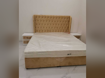 الأسّرة - كينج  - الأصفر  - متضمنة المرتبة