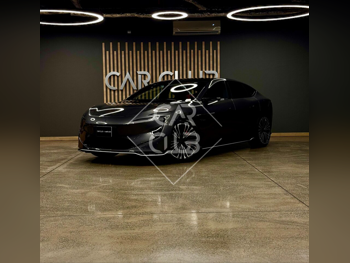 افاتر  12  2025  اوتوماتيك  0 كم  0 سلندر  دفع كلي مستمر  كوبيه \ سبورت  رمادي  تحت الضمان