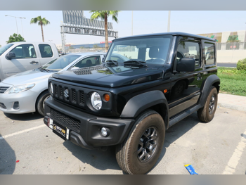 سوزوكي  جمني  2021  عادي  13,000 كم  4 سلندر  دفع رباعي  اس يو في  أسود  تحت الضمان