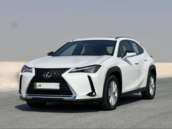 Lexus  UX  200  2023  Automatic  5,000 Km  4 Cylinder  Four Wheel Drive (4WD)  SUV  White