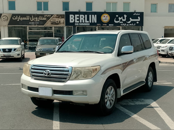 تويوتا  لاند كروزر  جي اكس ار  2008  اوتوماتيك  385,000 كم  6 سلندر  دفع رباعي  اس يو في  أبيض