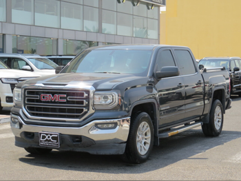 GMC  Sierra  1500  2018  Automatic  239,000 Km  8 Cylinder  Four Wheel Drive (4WD)  Pick Up  Gray