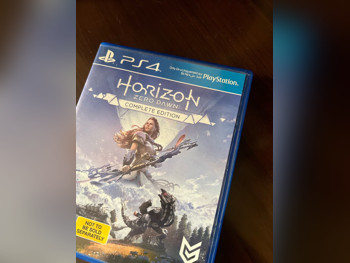 - بلاي ستيشن 4  أقراص ألعاب الفيديو المدمجة