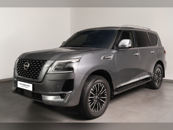 نيسان  باترول  اس اي بلاتينيوم  2023  اوتوماتيك  44,490 كم  6 سلندر  دفع رباعي  اس يو في  رمادي غامق  تحت الضمان