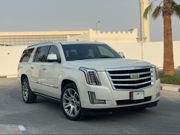 Cadillac  Escalade  2015  Automatic  176,000 Km  8 Cylinder  Four Wheel Drive (4WD)  SUV  Pearl