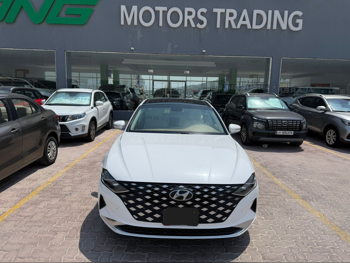 هيونداي  ازيرا  2023  اوتوماتيك  53,000 كم  6 سلندر  سحب امامي  سيدان  أبيض  تحت الضمان