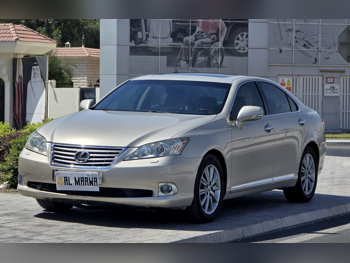 Lexus  ES  350  2012  Automatic  100,000 Km  6 Cylinder  Rear Wheel Drive (RWD)  Sedan  Gold