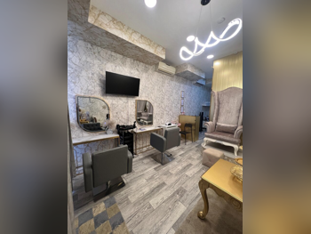 محلات تجارية - مفروشة بالكامل  - الريان  للبيع  - أبو هامور