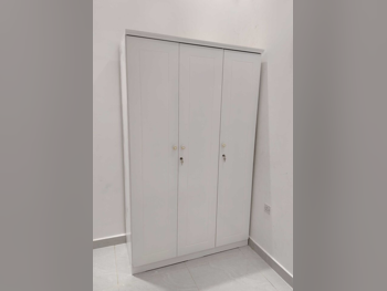 خزائن ودواليب الملابس والزينة - دوحة فيرنيتشر  - خزائن  - أبيض