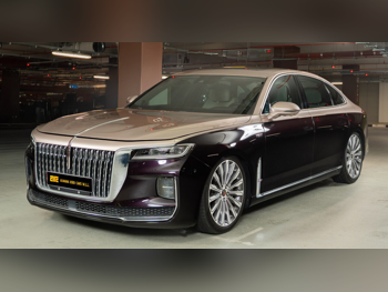 هونغ تشي  اتش 9  2023  اوتوماتيك  7,500 كم  6 سلندر  سحب امامي  سيدان  بنفسجي  تحت الضمان