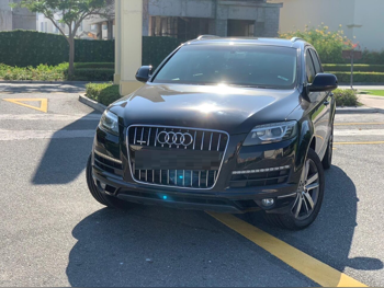 اودي  كيو 7  45  تي اف اس اي كواترو  2014  اوتوماتيك  108,000 كم  6 سلندر  دفع كلي مستمر  اس يو في  أسود