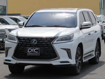 Lexus  LX  570 S Black Edition  2020  Automatic  191,000 Km  8 Cylinder  Four Wheel Drive (4WD)  SUV  White