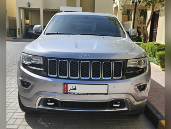 Jeep  Grand Cherokee  Overland  2015  Automatic  116,000 Km  8 Cylinder  Four Wheel Drive (4WD)  SUV  Gray