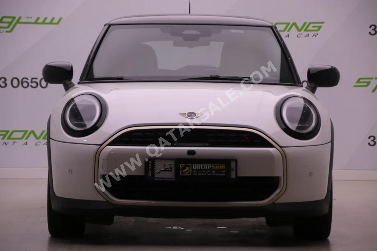 ميني  كوبر  اس  2025  اوتوماتيك  7,800 كم  4 سلندر  سحب امامي  هاتشباك  أبيض  تحت الضمان