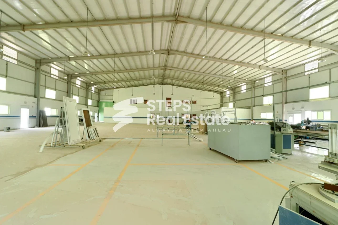 مخازن و مستودعات - الريان  - المنطقة الصناعية  -المساحة: 3009 متر مربع