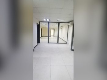 مكاتب تجارية - غير مفروشة  - الريان  - العزيزية