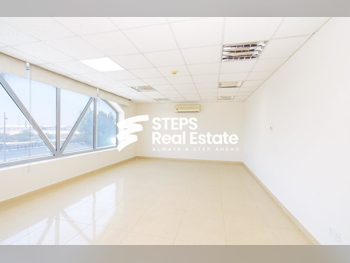 مكاتب تجارية - غير مفروشة  - الدوحة  - فريج النصر