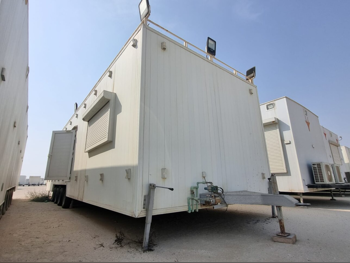 كرفان - أبيض  -صنع في قطر