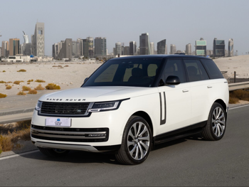 Land Rover  Range Rover Vouge  6 Cylinder  SUV 2x4  White  2025