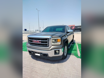 GMC  Sierra  1500  2014  Automatic  320,000 Km  8 Cylinder  Four Wheel Drive (4WD)  Pick Up  Brown