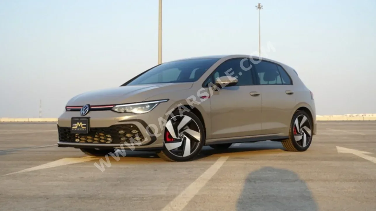 فوكس واغن  غولف  جي تي اي  2024  اوتوماتيك  3,000 كم  4 سلندر  سحب امامي  هاتشباك  رمادي مطفي  تحت الضمان