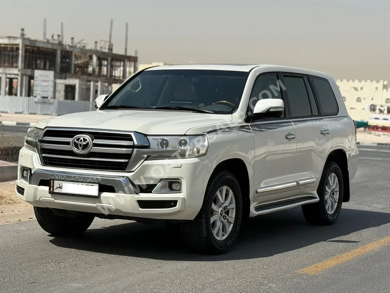 تويوتا  لاند كروزر  جي اكس ار  2019  اوتوماتيك  271,000 كم  8 سلندر  دفع رباعي  اس يو في  أبيض