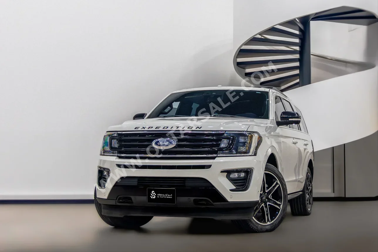 Ford  Expedition  Limited  2021  Automatic  58,600 Km  6 Cylinder  Four Wheel Drive (4WD)  SUV  White