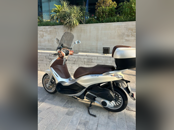 Piaggio  BEVERLY -  2016 - Color White