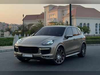 Porsche  Cayenne  GTS  2016  Automatic  140,000 Km  8 Cylinder  Four Wheel Drive (4WD)  SUV  Gold