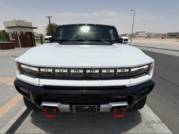 GMC  Hummer EV  Pickup  2024  Automatic  4,000 Km  0 Cylinder  Four Wheel Drive (4WD)  Pick Up  White  With Warranty