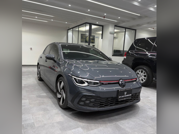 فوكس واغن  غولف  2024  اوتوماتيك  3,500 كم  4 سلندر  دفع خلفي  هاتشباك  رمادي  تحت الضمان