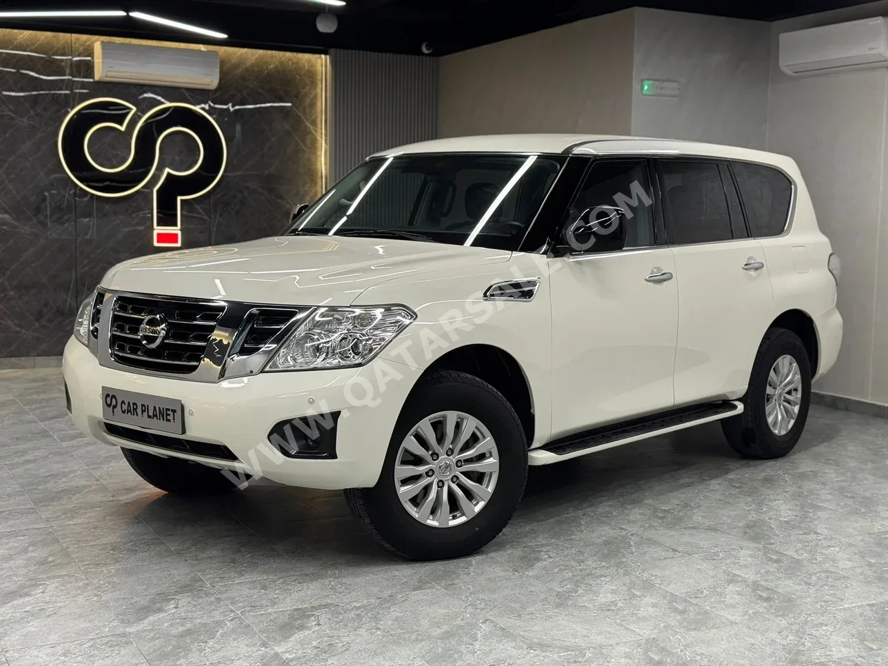 نيسان  باترول  أكس أي  2018  اوتوماتيك  200,000 كم  6 سلندر  دفع رباعي  اس يو في  أبيض