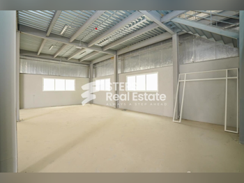 مخازن و مستودعات - الوكرة  - بركة العوامر  -المساحة: 1400 متر مربع