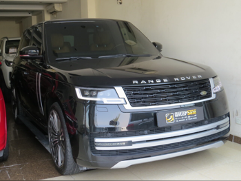 Land Rover  Range Rover  Vogue SE Super charged  2014  Automatic  178,000 Km  8 Cylinder  Four Wheel Drive (4WD)  SUV  Black