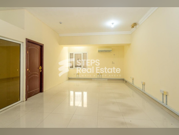 مكاتب تجارية - مفروشة بالكامل  - الدوحة  - أم غويلينة