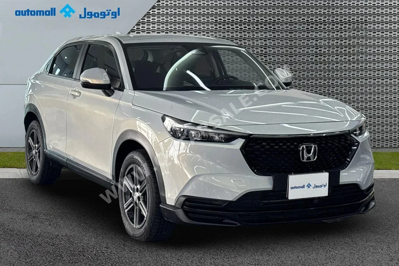 Honda  HRV  2024  Automatic  44,606 Km  4 Cylinder  Front Wheel Drive (FWD)  SUV  White  With Warranty