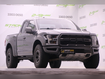 Ford  Raptor  2018  Automatic  166,000 Km  6 Cylinder  Four Wheel Drive (4WD)  Pick Up  Gray  With Warranty