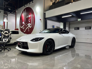 نيسان  زد  2024  اوتوماتيك  1,000 كم  6 سلندر  دفع خلفي  كوبيه \ سبورت  أبيض لؤلؤي  تحت الضمان