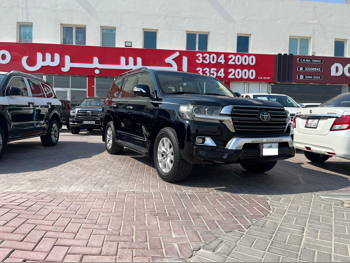 Toyota  Land Cruiser  GXR  2017  Automatic  234,000 Km  8 Cylinder  Four Wheel Drive (4WD)  SUV  Black