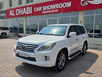 لكزس  ال اكس  570  2014  اوتوماتيك  250,000 كم  8 سلندر  دفع رباعي  اس يو في  أبيض