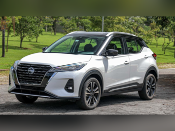 نيسان  كيكس  4 سلندر  إس يو في 2 في 4  أبيض  2024